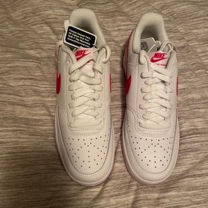 NikeCourt Vision Low